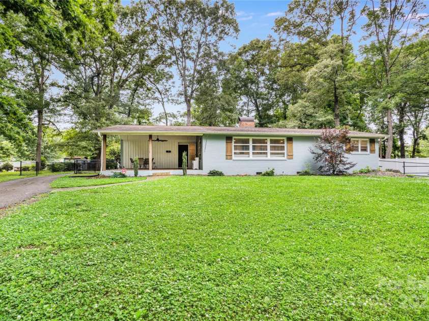 803 Woodside Drive, Kings Mountain, NC 28086.  MLS# CAR4266487, YatesRealty ID 30438. 