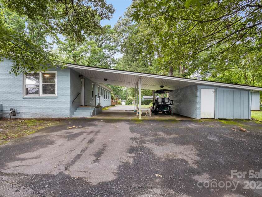 803 Woodside Drive, Kings Mountain, NC 28086.  MLS# CAR4266487, YatesRealty ID 30438. 