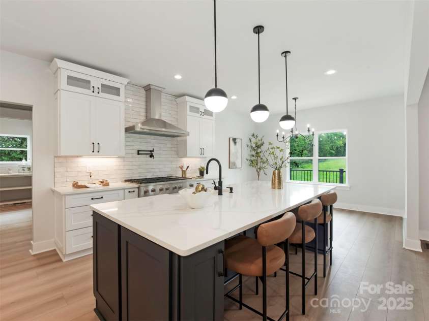 5105 Tom Starnes Road, Waxhaw, NC 28173.  MLS# CAR4274213, YatesRealty ID 30439. 