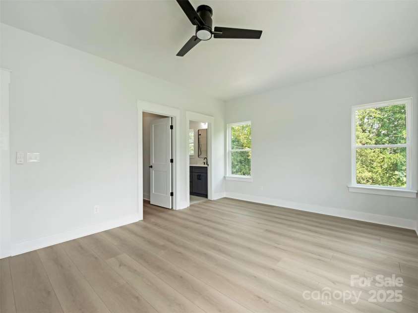 5105 Tom Starnes Road, Waxhaw, NC 28173.  MLS# CAR4274213, YatesRealty ID 30439. En-suite with additional room for crafts or study.  WIC Private Bath