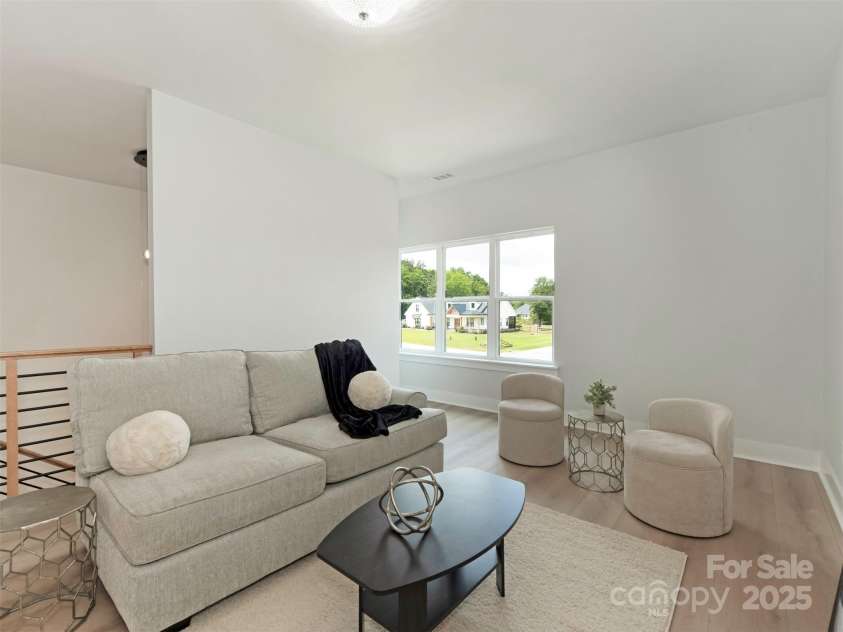 5105 Tom Starnes Road, Waxhaw, NC 28173.  MLS# CAR4274213, YatesRealty ID 30439. Laundry & Mud room w exterior exit