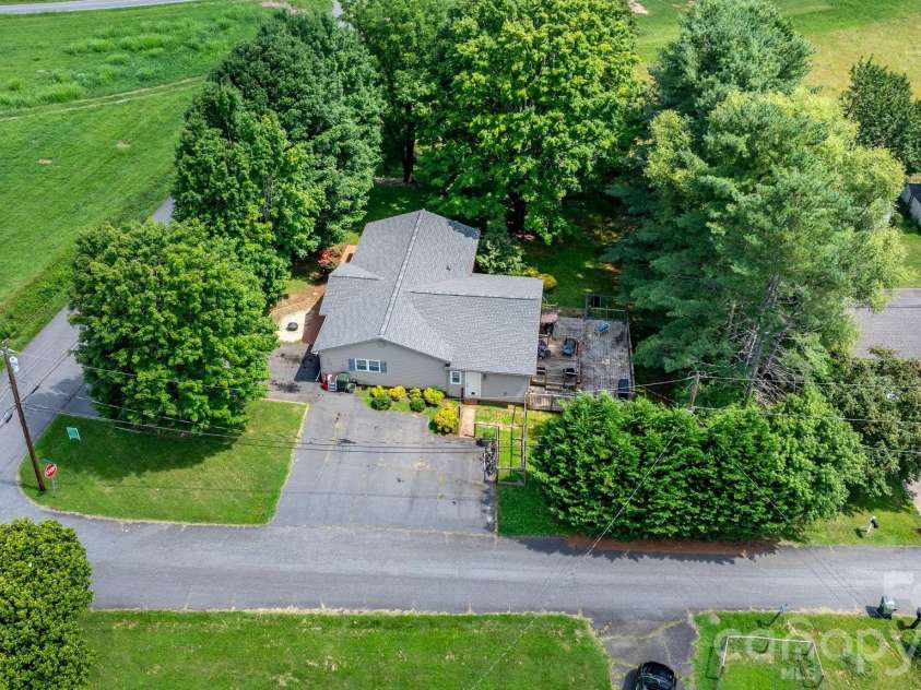 309 Sheldon Street, Hudson, NC 28638.  MLS# CAR4277240, YatesRealty ID 3044. 