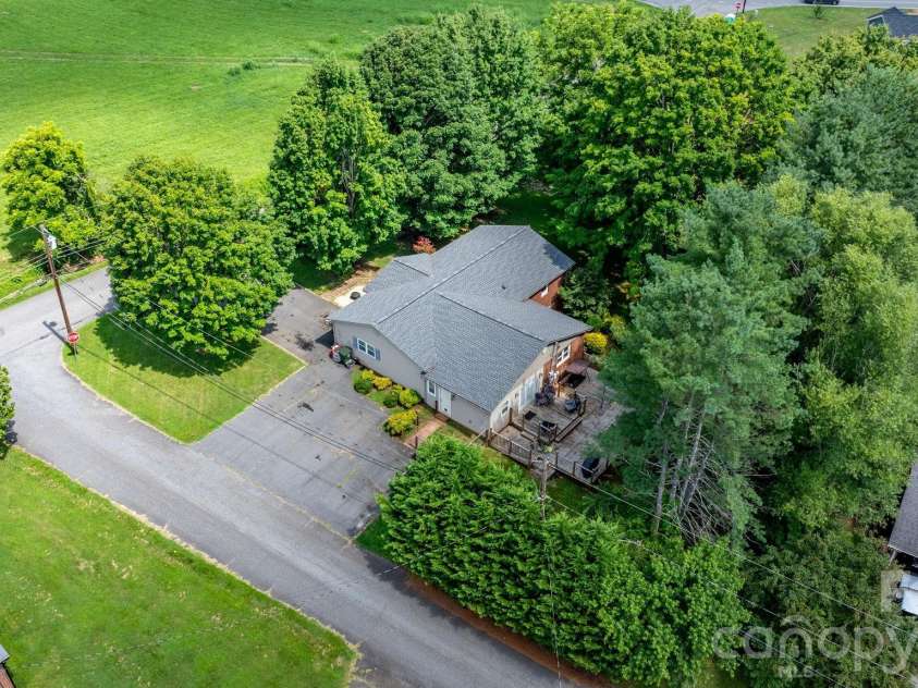 309 Sheldon Street, Hudson, NC 28638.  MLS# CAR4277240, YatesRealty ID 3044. 