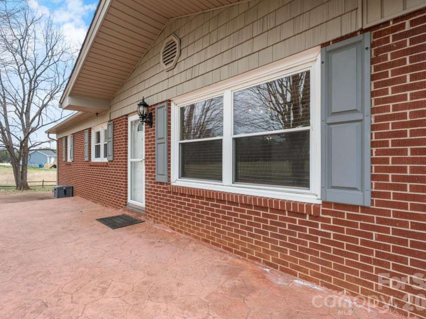 309 Sheldon Street, Hudson, NC 28638.  MLS# CAR4277240, YatesRealty ID 3044. 