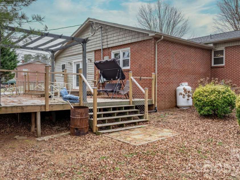 309 Sheldon Street, Hudson, NC 28638.  MLS# CAR4277240, YatesRealty ID 3044. 