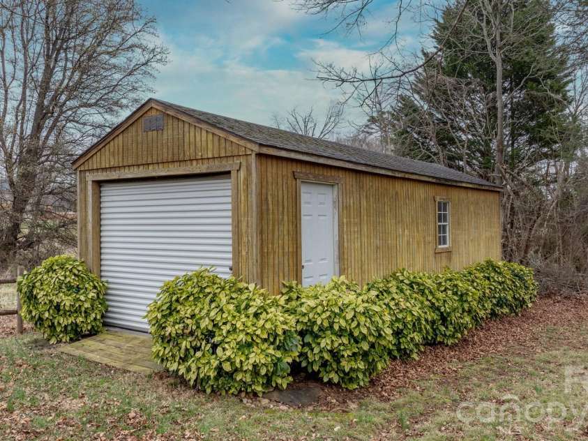 309 Sheldon Street, Hudson, NC 28638.  MLS# CAR4277240, YatesRealty ID 3044. 