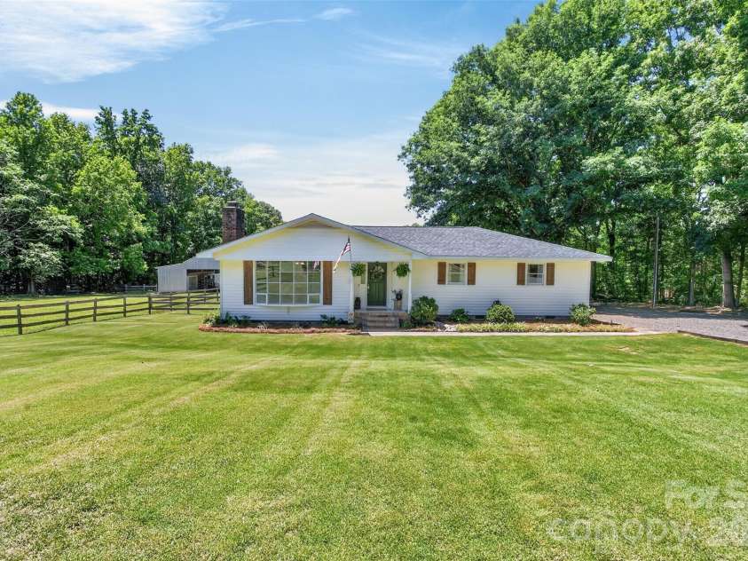 1609 Hall Road, Chester, SC 29706.  MLS# CAR4387994, YatesRealty ID 30440. 