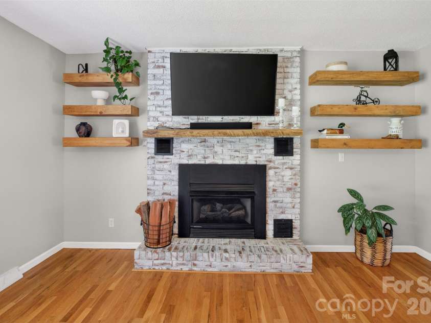 1609 Hall Road, Chester, SC 29706.  MLS# CAR4387994, YatesRealty ID 30440. 