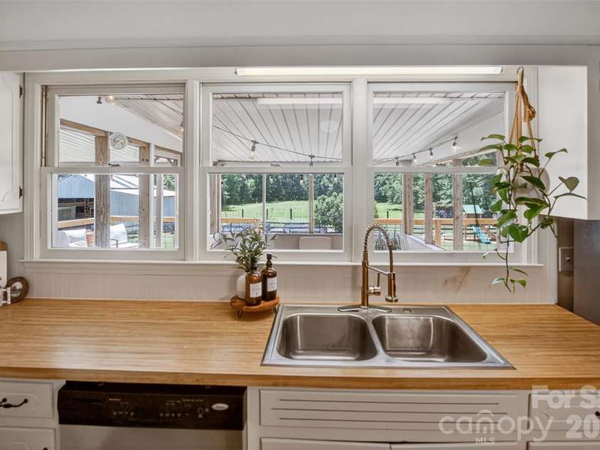 1609 Hall Road, Chester, SC 29706.  MLS# CAR4387994, YatesRealty ID 30440. 