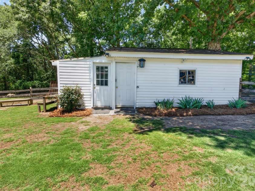 1609 Hall Road, Chester, SC 29706.  MLS# CAR4387994, YatesRealty ID 30440. 