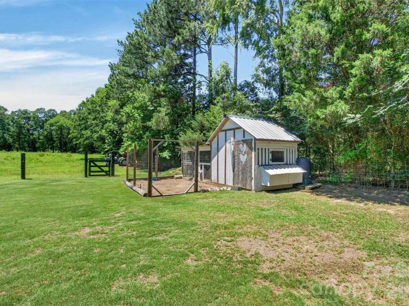 1609 Hall Road, Chester, SC 29706.  MLS# CAR4387994, YatesRealty ID 30440. 