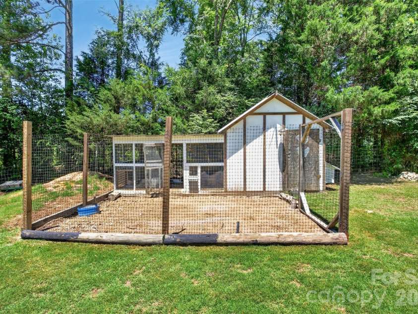 1609 Hall Road, Chester, SC 29706.  MLS# CAR4387994, YatesRealty ID 30440. 