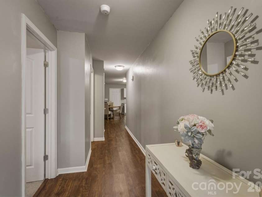 1916 Country Way, Hickory, NC 28601.  MLS# CAR4377335, YatesRealty ID 30441. 