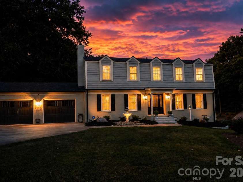 120 Wellington Drive, Salisbury, NC 28144.  MLS# CAR4393362, YatesRealty ID 30442. 