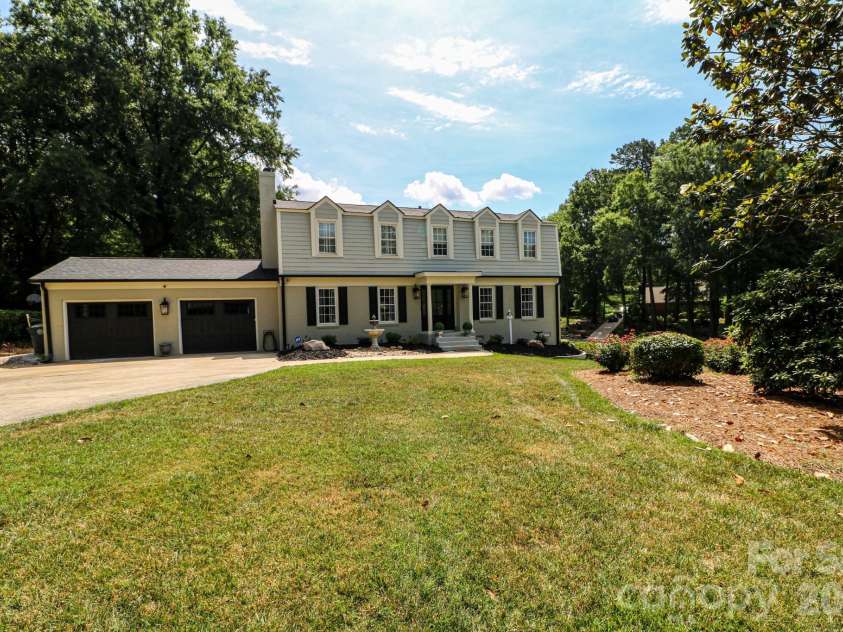 120 Wellington Drive, Salisbury, NC 28144.  MLS# CAR4393362, YatesRealty ID 30442. 