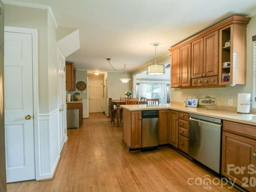 120 Wellington Drive, Salisbury, NC 28144.  MLS# CAR4393362, YatesRealty ID 30442. 