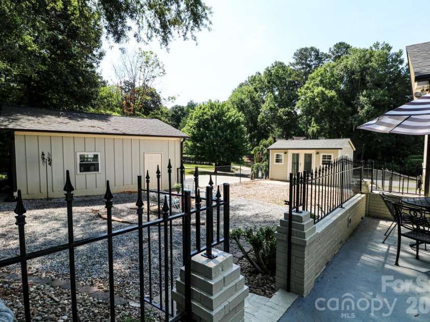 120 Wellington Drive, Salisbury, NC 28144.  MLS# CAR4393362, YatesRealty ID 30442. 