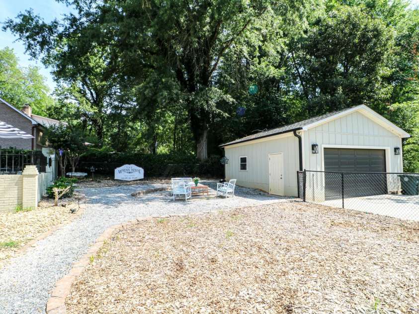 120 Wellington Drive, Salisbury, NC 28144.  MLS# CAR4393362, YatesRealty ID 30442. 