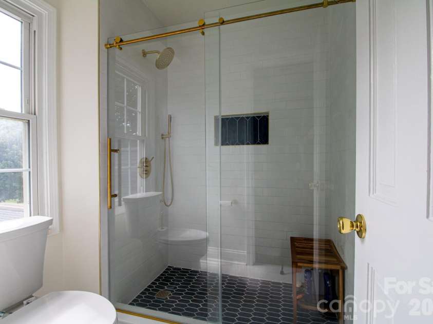 120 Wellington Drive, Salisbury, NC 28144.  MLS# CAR4393362, YatesRealty ID 30442. Master bath