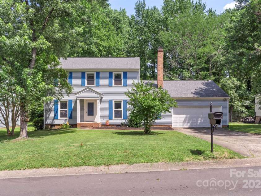 2012 Killarney Place, Charlotte, NC 28262.  MLS# CAR4272576, YatesRealty ID 30442. 