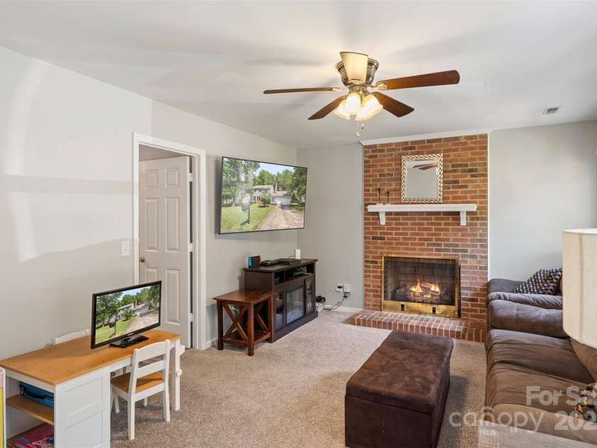 2012 Killarney Place, Charlotte, NC 28262.  MLS# CAR4272576, YatesRealty ID 30442. 