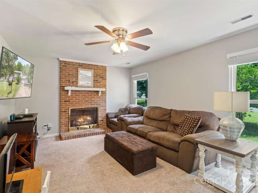 2012 Killarney Place, Charlotte, NC 28262.  MLS# CAR4272576, YatesRealty ID 30442. 