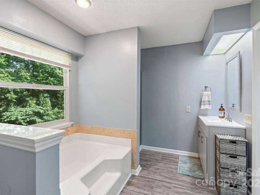 2012 Killarney Place, Charlotte, NC 28262.  MLS# CAR4272576, YatesRealty ID 30442. 