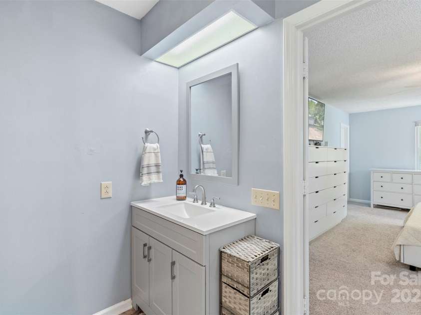 2012 Killarney Place, Charlotte, NC 28262.  MLS# CAR4272576, YatesRealty ID 30442. 