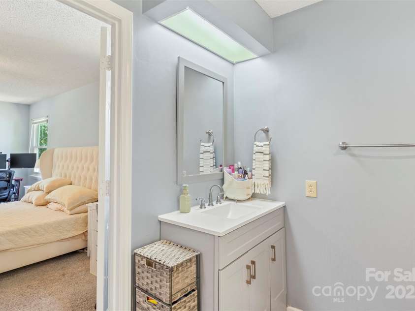 2012 Killarney Place, Charlotte, NC 28262.  MLS# CAR4272576, YatesRealty ID 30442. 