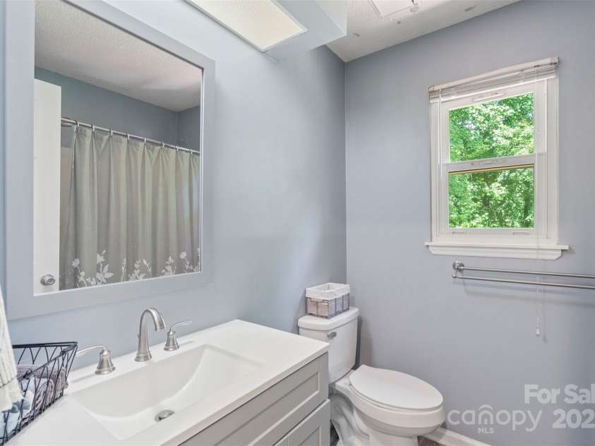2012 Killarney Place, Charlotte, NC 28262.  MLS# CAR4272576, YatesRealty ID 30442. 