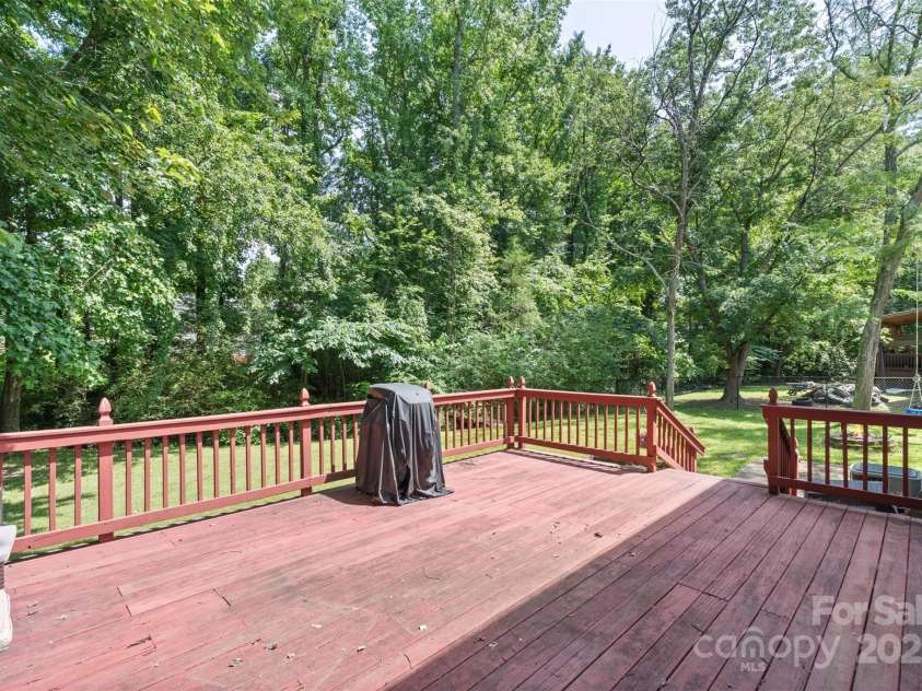 2012 Killarney Place, Charlotte, NC 28262.  MLS# CAR4272576, YatesRealty ID 30442. 