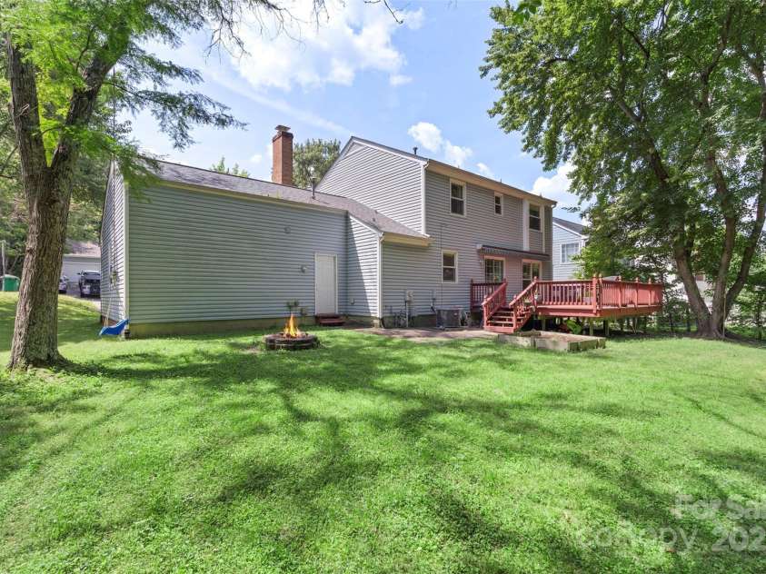 2012 Killarney Place, Charlotte, NC 28262.  MLS# CAR4272576, YatesRealty ID 30442. 