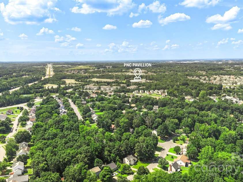 2012 Killarney Place, Charlotte, NC 28262.  MLS# CAR4272576, YatesRealty ID 30442. 