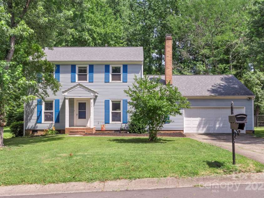 2012 Killarney Place, Charlotte, NC 28262.  MLS# CAR4272576, YatesRealty ID 30442. 