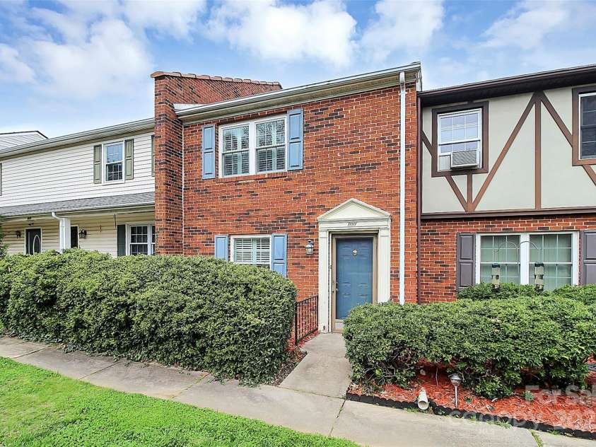 11111 Park Road, Charlotte, NC 28226.  MLS# CAR4280239, YatesRealty ID 30443. 