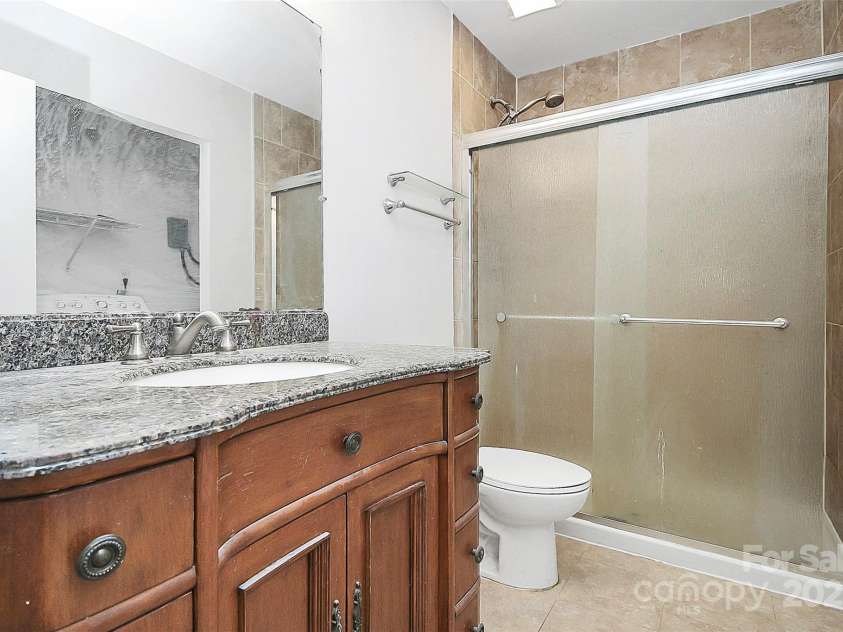 11111 Park Road, Charlotte, NC 28226.  MLS# CAR4280239, YatesRealty ID 30443. 