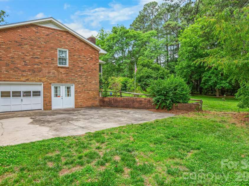 1719 Suther Road, Concord, NC 28025.  MLS# CAR4389080, YatesRealty ID 30444. 