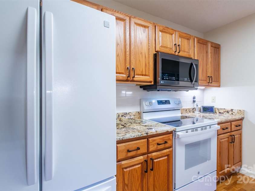 263 Ugedaliyvi Court, Brevard, NC 28712.  MLS# CAR4281622, YatesRealty ID 30444. 