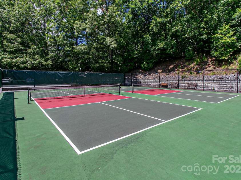 263 Ugedaliyvi Court, Brevard, NC 28712.  MLS# CAR4281622, YatesRealty ID 30444. 