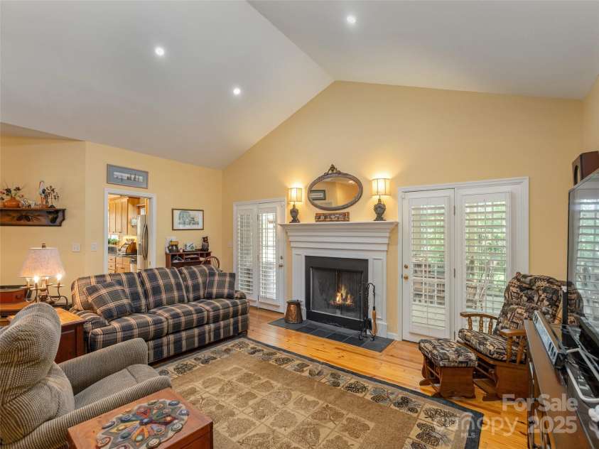 365 Jonathan Creek Drive, Etowah, NC 28729.  MLS# CAR4281995, YatesRealty ID 30445. 