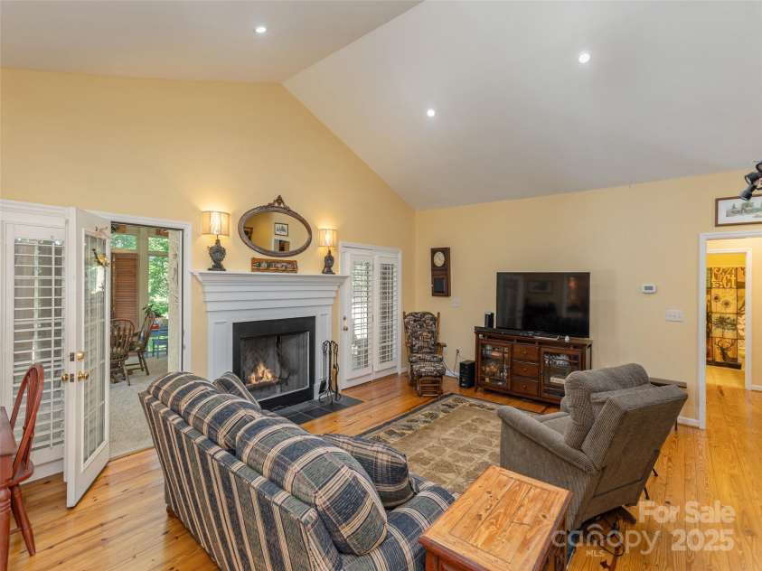 365 Jonathan Creek Drive, Etowah, NC 28729.  MLS# CAR4281995, YatesRealty ID 30445. 