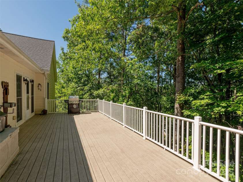 365 Jonathan Creek Drive, Etowah, NC 28729.  MLS# CAR4281995, YatesRealty ID 30445. 