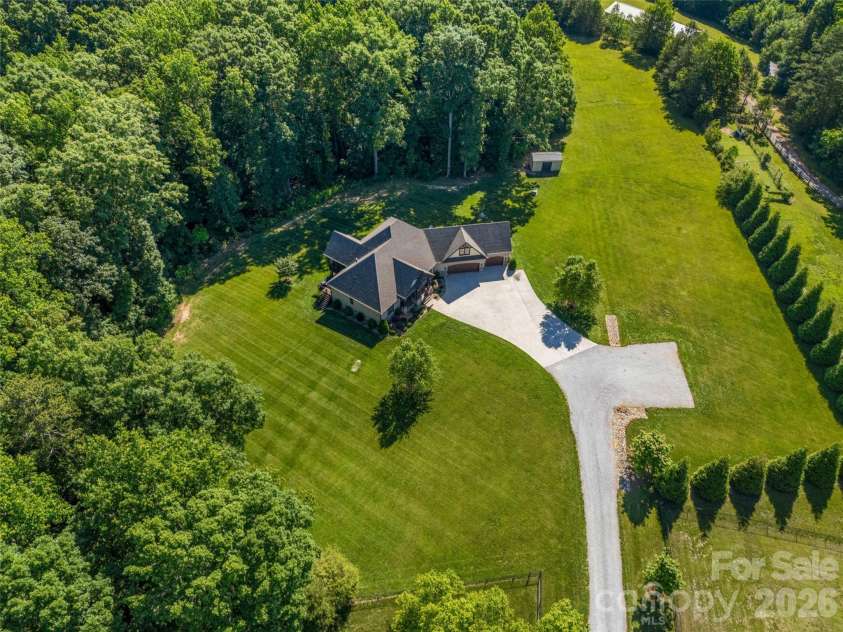 517 Linwood Road, Mooresville, NC 28115.  MLS# CAR4392646, YatesRealty ID 30448. 
