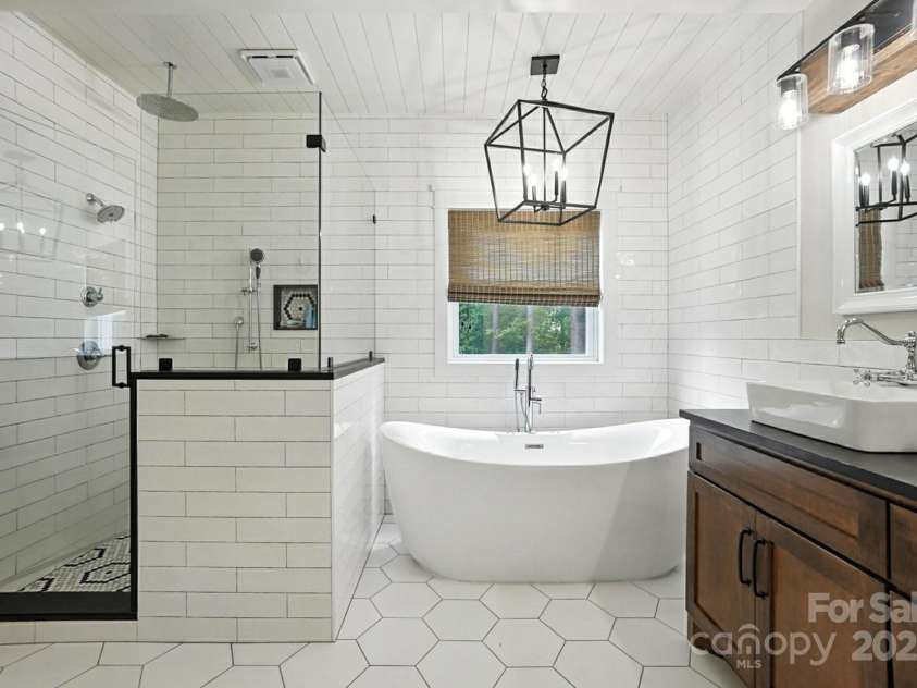 9034 Wingpoint Drive, Belmont, NC 28012.  MLS# CAR4286179, YatesRealty ID 30448. 