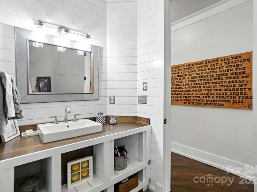 9034 Wingpoint Drive, Belmont, NC 28012.  MLS# CAR4286179, YatesRealty ID 30448. 