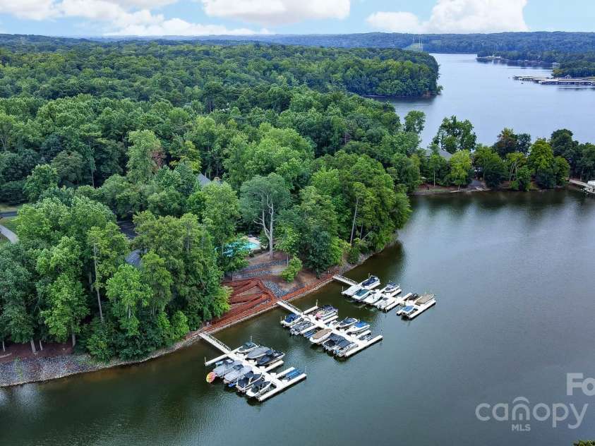 9034 Wingpoint Drive, Belmont, NC 28012.  MLS# CAR4286179, YatesRealty ID 30448. 