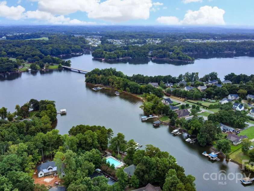 9034 Wingpoint Drive, Belmont, NC 28012.  MLS# CAR4286179, YatesRealty ID 30448. 