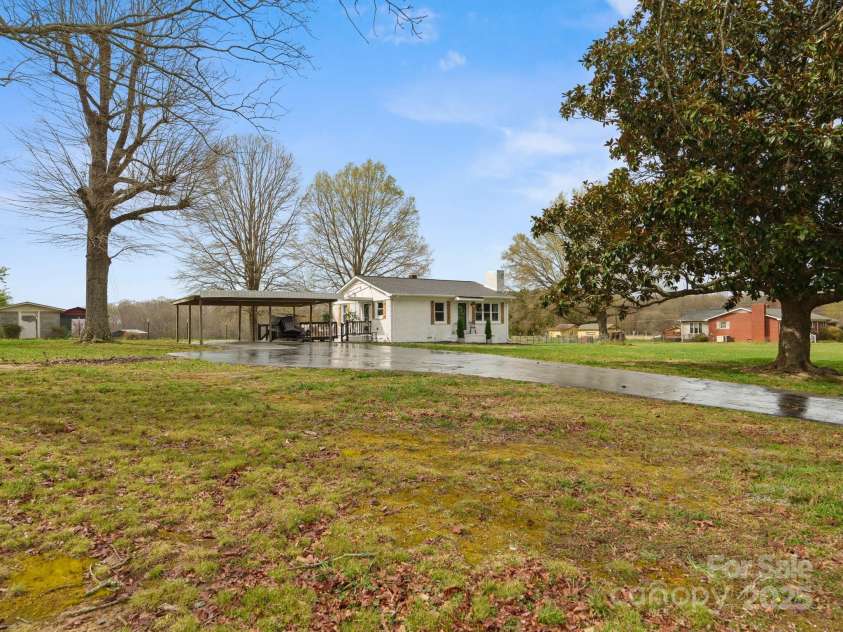 5622 Rocky River Road, Monroe, NC 28112.  MLS# CAR4227394, YatesRealty ID 3045. 