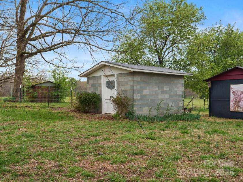 5622 Rocky River Road, Monroe, NC 28112.  MLS# CAR4227394, YatesRealty ID 3045. 