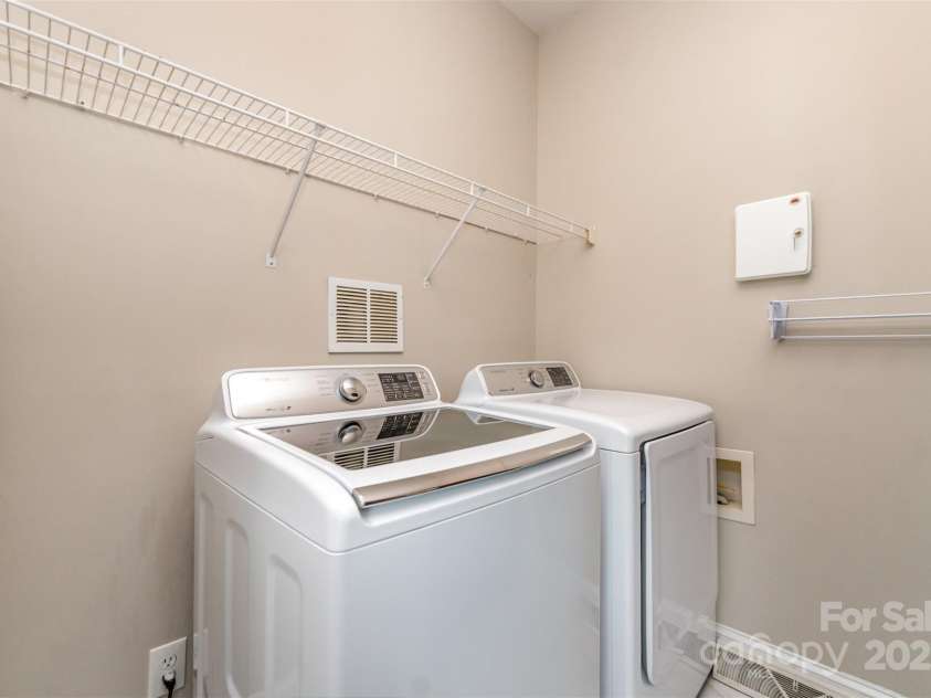 7640 Swinford Place, Charlotte, NC 28270.  MLS# CAR4286922, YatesRealty ID 3045. 